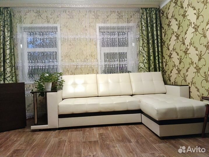 Продам угловой диван бу