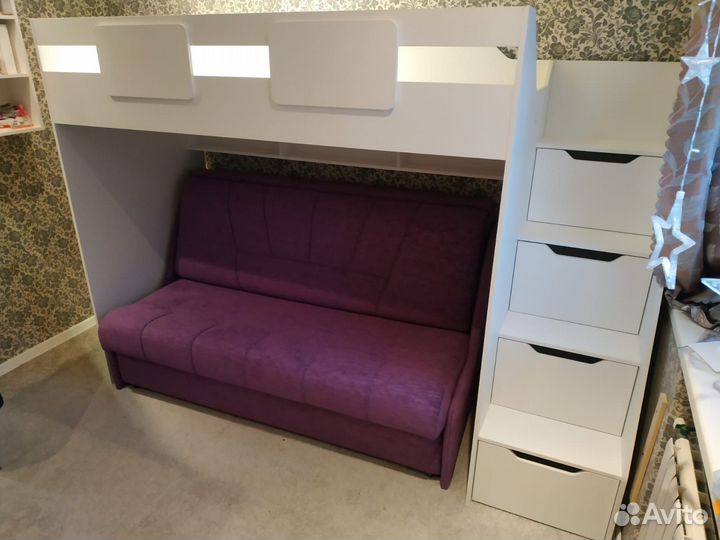 Детская кровать чердак с лестницей-комод