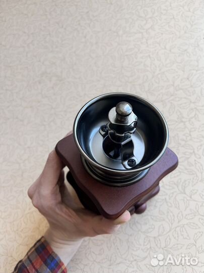 Ручная кофемолка Giphel новая