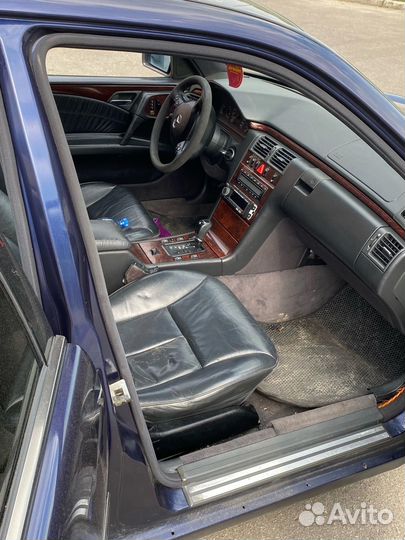 Mercedes-Benz E-класс 3.2 AT, 1996, битый, 360 000 км