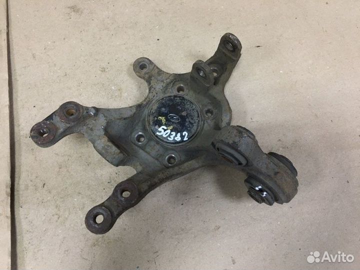 Кулак задний правый Hyundai Elantra HD