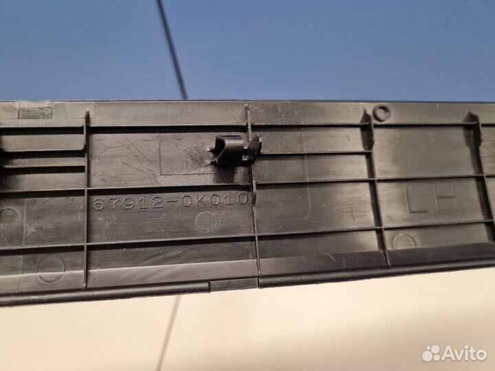 Накладка порога внутренняя передняя левая Toyota Hilux N125 2015