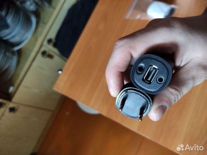 Повер банк колонка 2 в 1