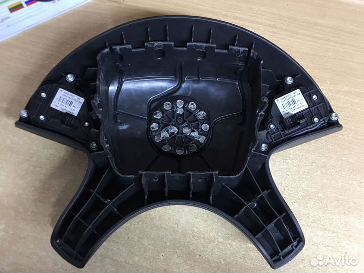 Мерседес w204 крышка в руль аирбег
