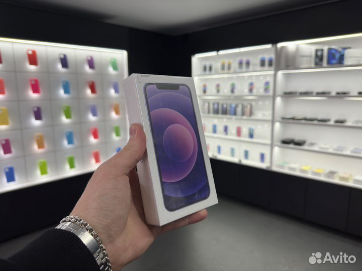 iPhone 12, 64 ГБ