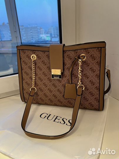 Новая сумка Guess