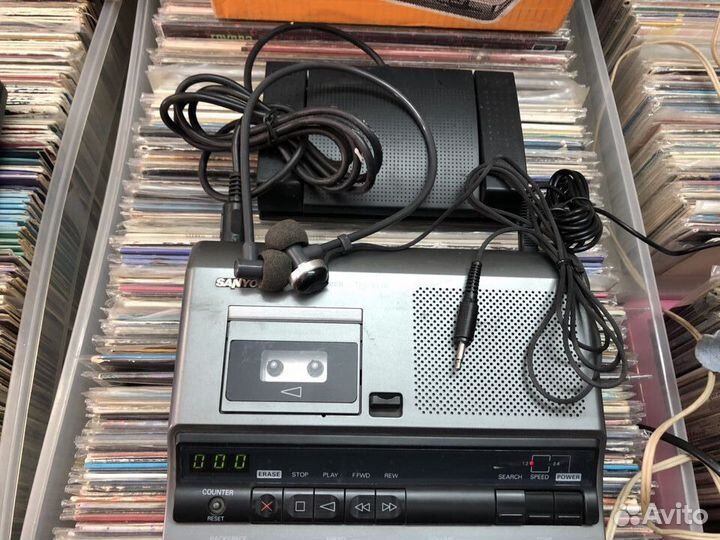 Диктофон или записывающее устройство sanyotrc-6030