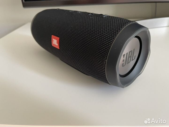 Колонка jbl charge 3