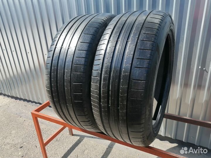 Pirelli P Zero PZ4 275/45 R21 107Y