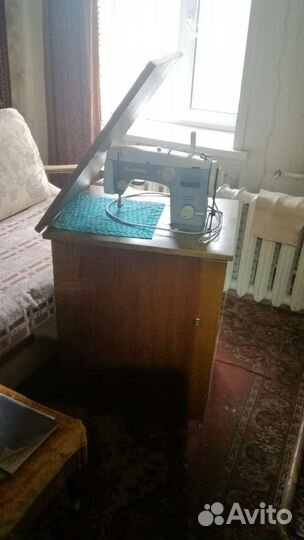 Veritas швейная машина с тумбой, немецкая