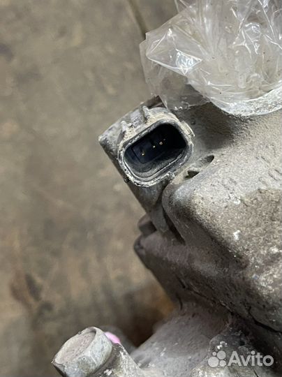 Компрессор кондиционера Toyota Camry 50