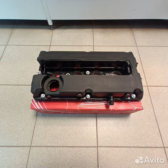 Клапанная крышка Astra G/ Meriva/ Zafira B 1.6l