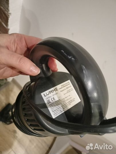 Вертикальный пылесос