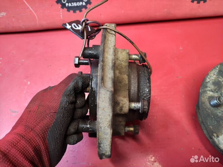 Задняя ступица Land Rover Discovery 1, Defender