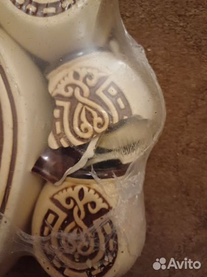 Сувениры графин и чашки