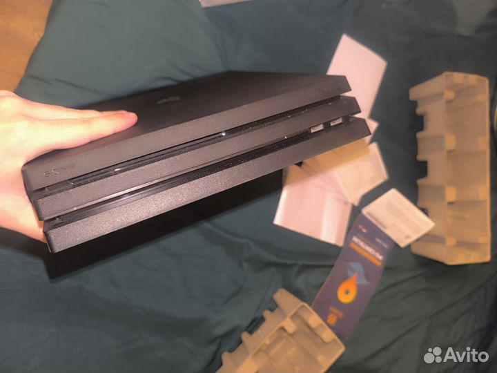 Продам playstation 4 pro(возможен обмен)