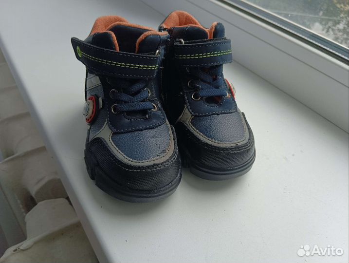 Демисезонные ботинки 24