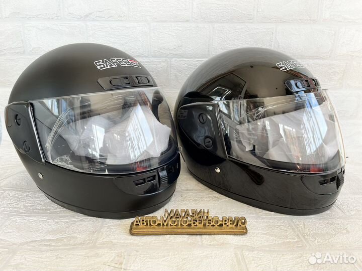 Мото шлемы в ассортименте