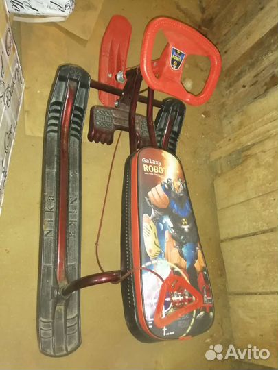 Детский снегокат бу