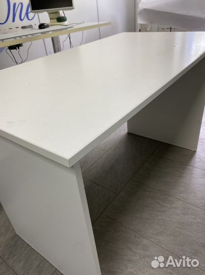 Компьютерный стол IKEA