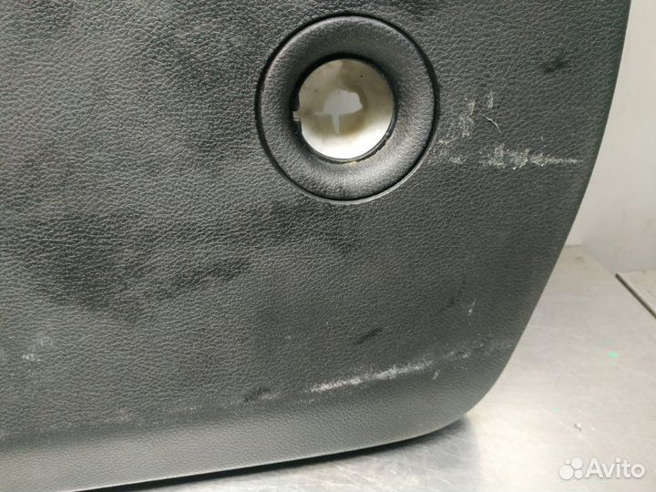 Обшивка двери багажника Jeep Grand Cherokee WK2