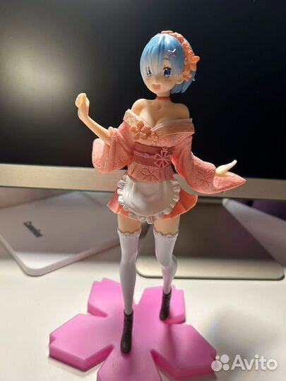 Аниме фигурка рем