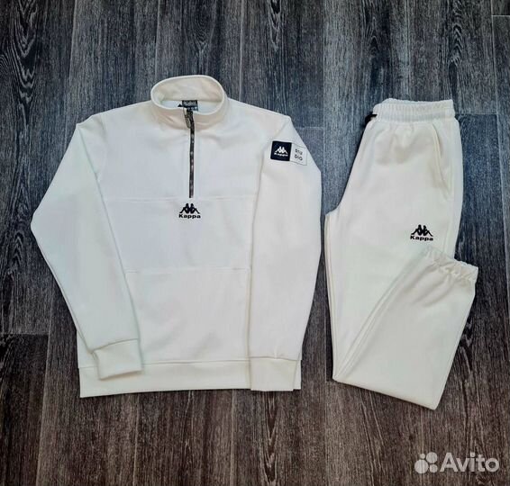 Костюм спортивный