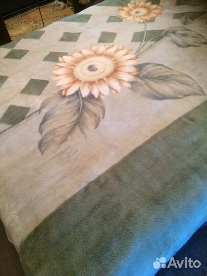 Пледы и покрывало