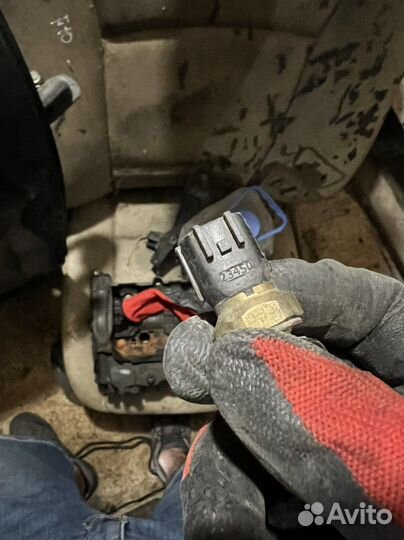 Датчик температурный Ниссан Альмера Классик