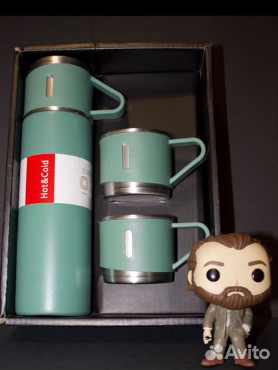Термос набор с тремя стаканчиками