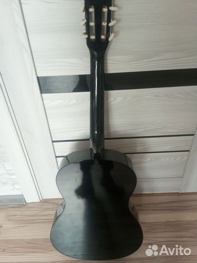 Акустическая гитара