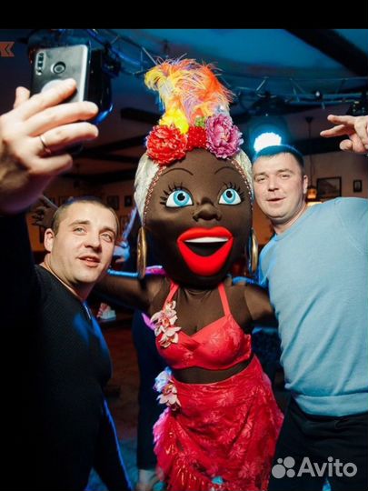 Танцы, Ростовая кукла Иван, Мария и белый мишка