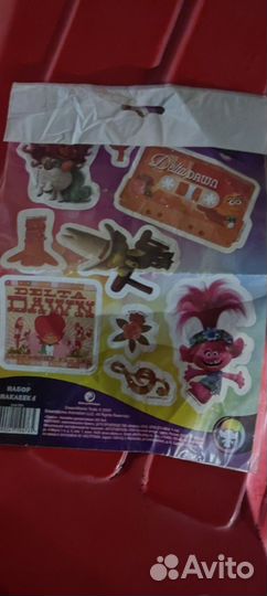 Наклейки с троллями