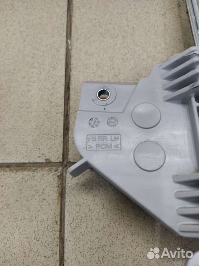 Стеклоподъемник задний левый Киа Рио 4