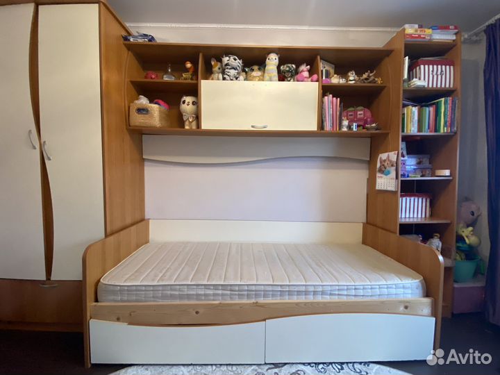 Стенка детская с кроватью