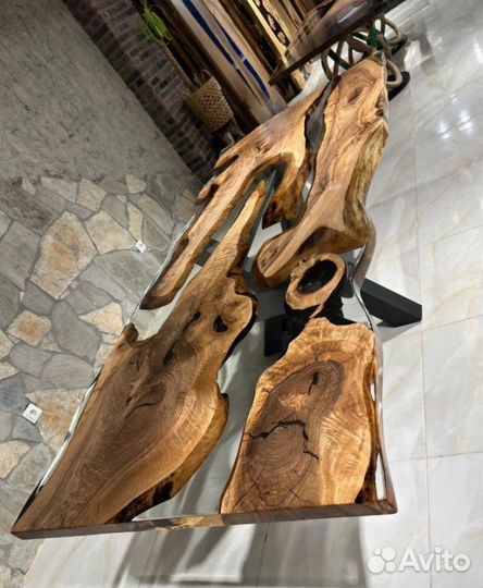 Стол из слэба капового карагача