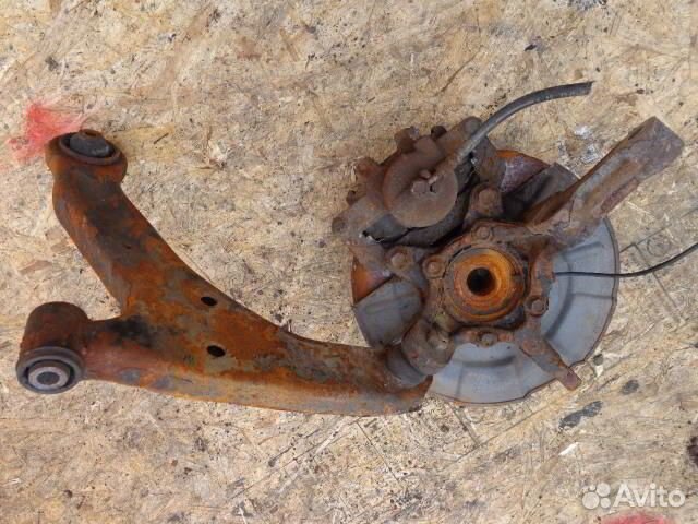 Кулак поворотный левый Suzuki Grand Vitara 2 JT