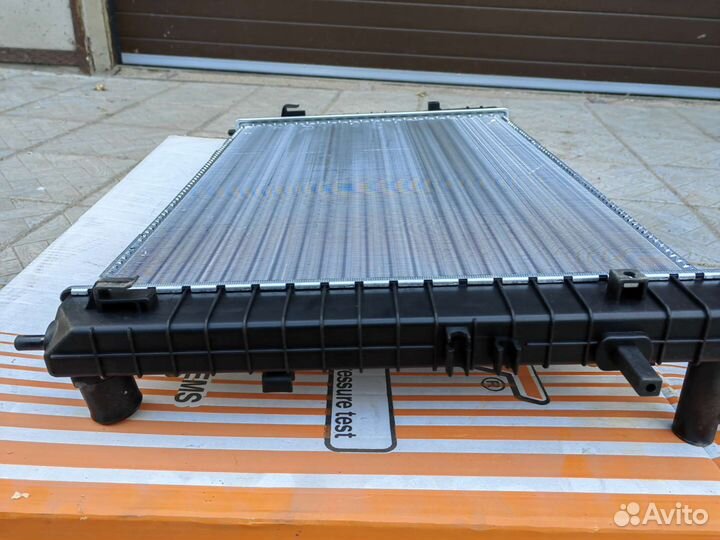 Радиатор охлаждения на Хендай Туксон