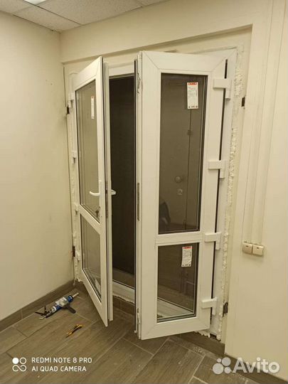 Перегородка пвх и двери входные