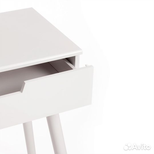 Туалетный столик с зеркалом и табуретом Secret De