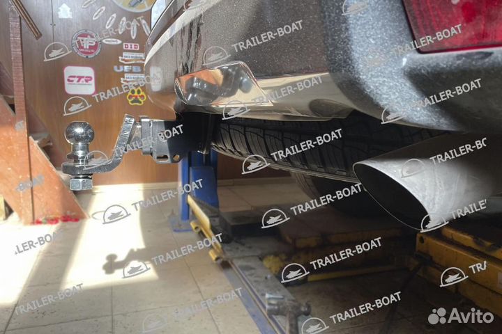 Фаркоп Lexus GX4702002-2009 штатное место, под квадрат, 51297