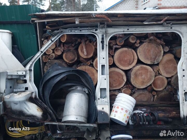 Запчасти кузовной деталь на Ford Transit