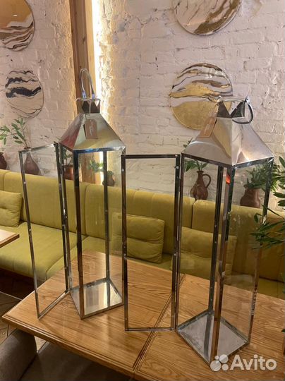 Закрытый подсвечник, фонарь. Декор