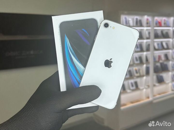 iPhone SE, 16 ГБ