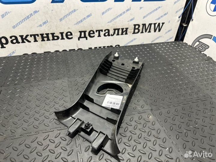 Накладка центральной стойки правая Bmw Е84 N55B30A