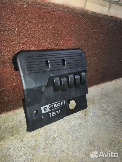 Крышка двигатель lacetti