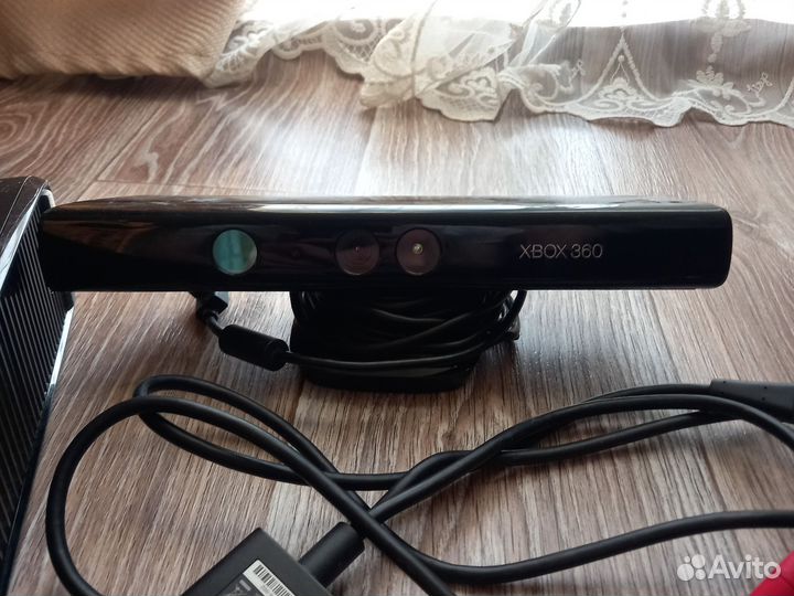 Xbox 360 Slim + кинект + игры + 320GB + hdmi