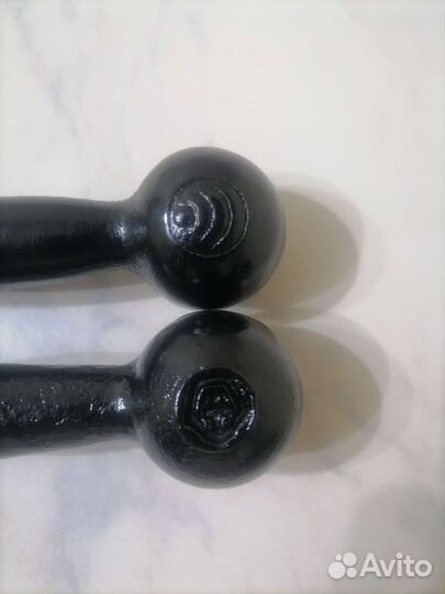 Гантели чугунные 1 кг