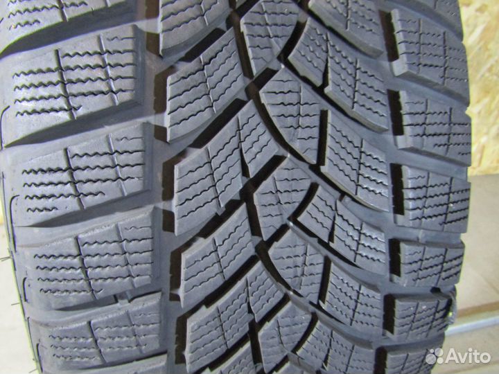 Goodyear UltraGrip Performance Gen-1 225/50 R18