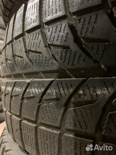 Bridgestone Blizzak WS-60 215/50 R17